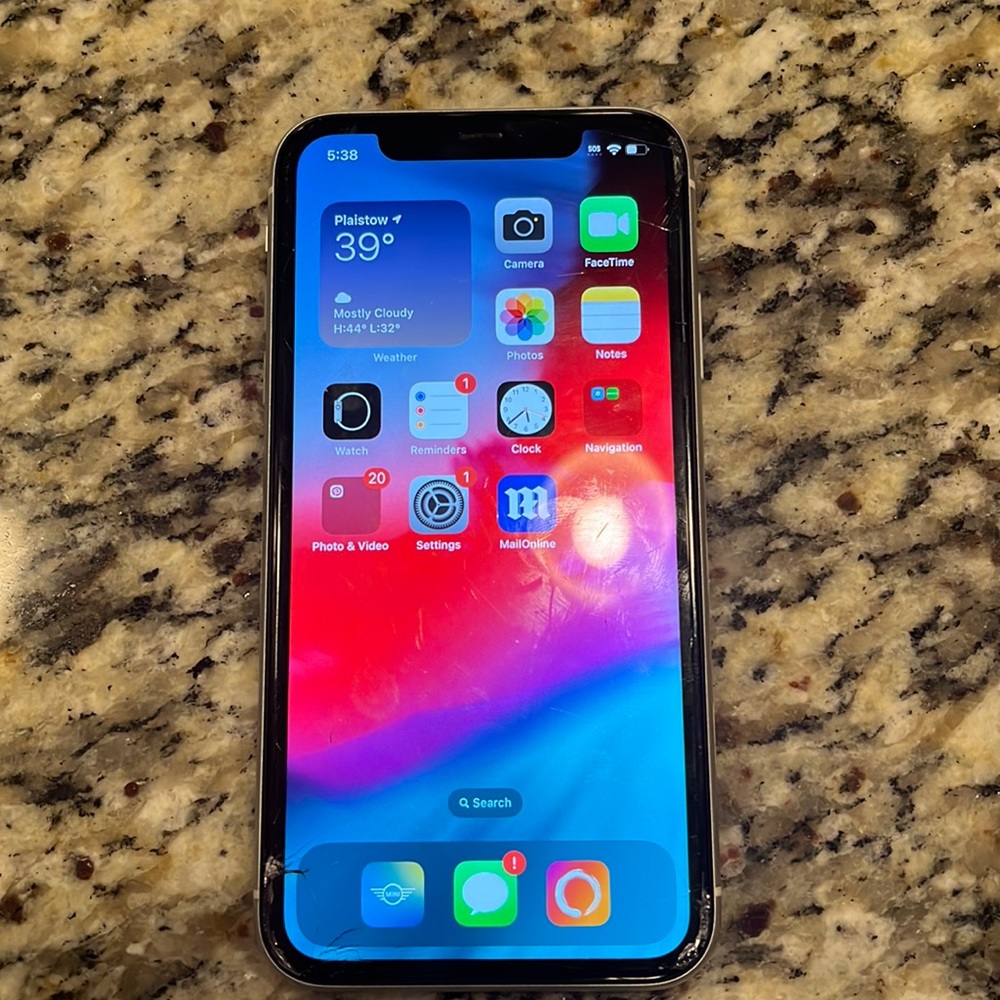 iPhone 11 - cracked screen but works fine